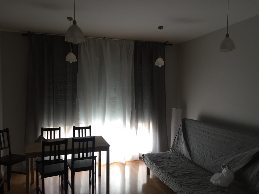 Hostal Restaurante Avenida De Madrid Terrassa Eksteriør bilde