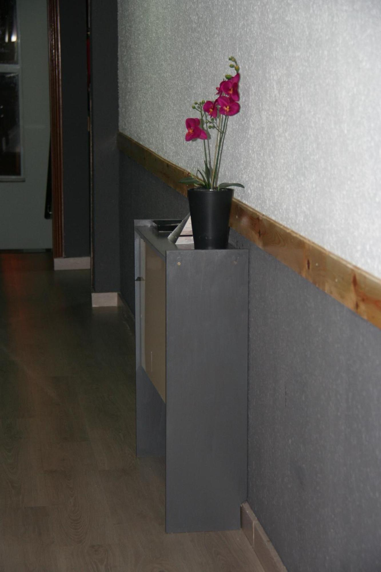 Hostal Restaurante Avenida De Madrid Terrassa Eksteriør bilde